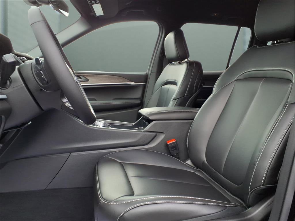 New 2025 Jeep Grand Cherokee Limited image 10