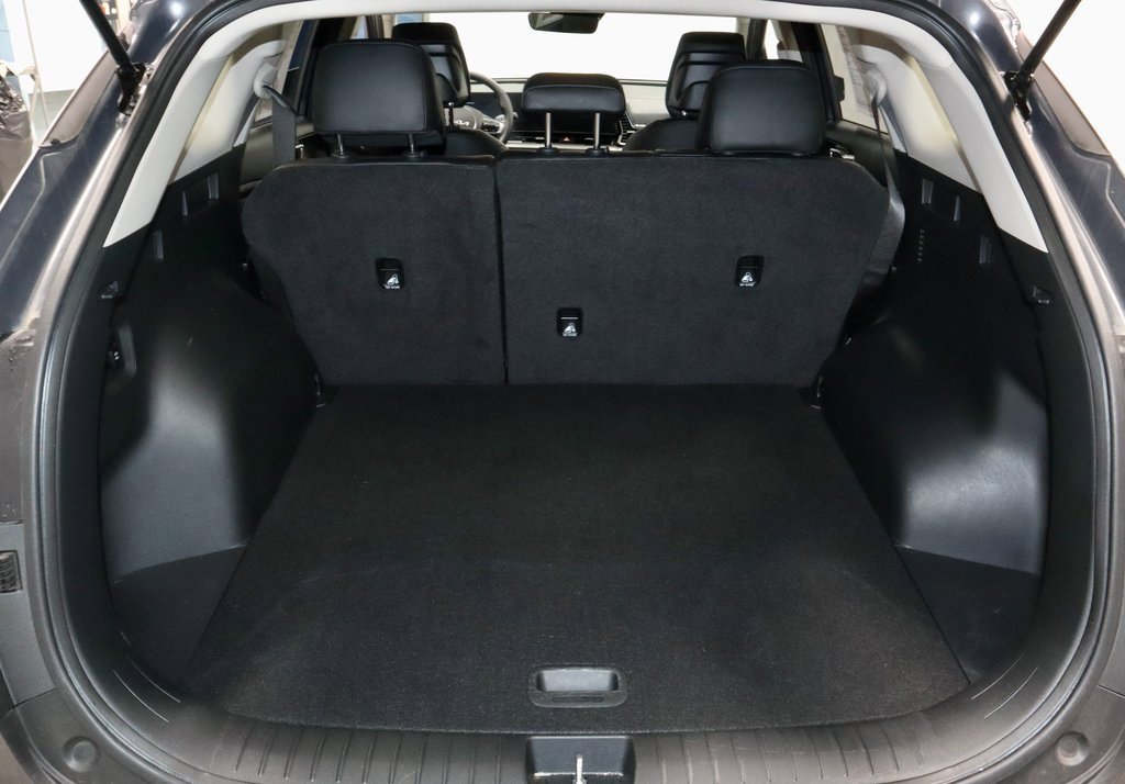 Used 2024 Kia Sportage EX image 17