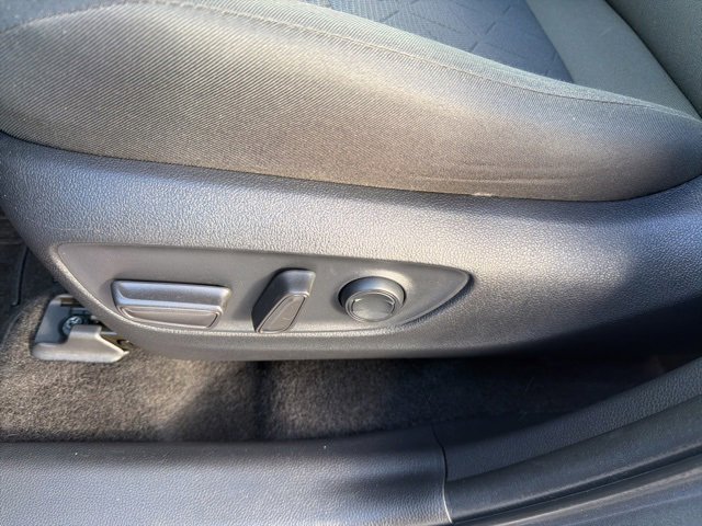 Used 2022 Toyota RAV4 XLE image 21