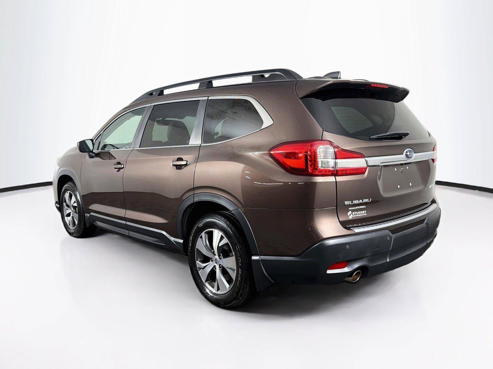 Used 2021 Subaru Ascent Premium w/ Convenience Package AWD/4WD image 9