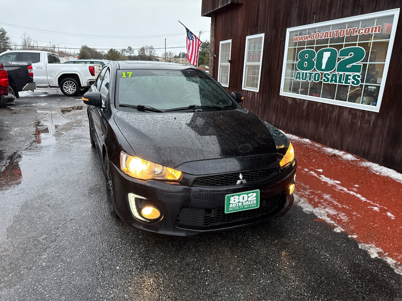 Used 2017 Mitsubishi Lancer LE image 2
