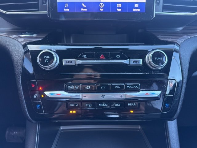 Used 2022 Ford Explorer Limited w/ Equipment Group 301A image 16