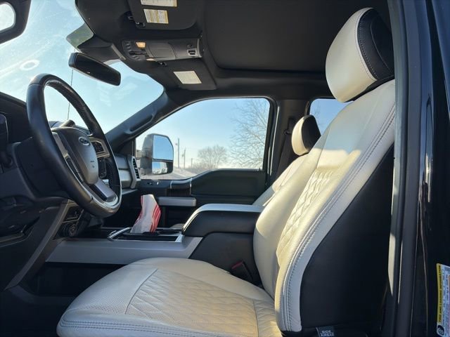 Used 2022 Ford F350 Lariat w/ Black Appearance Package image 15