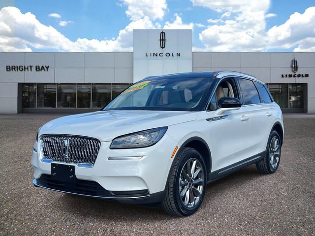 Used 2022 Lincoln Corsair AWD w/ Premium Package image 2