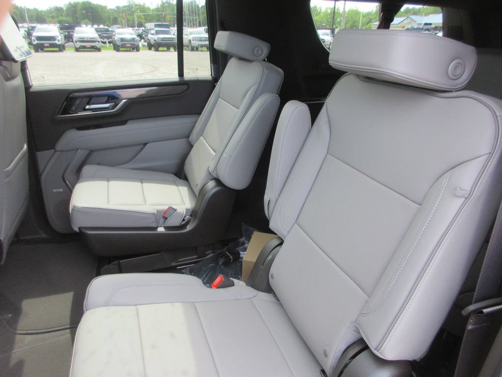 New 2026 GMC Yukon XL Elevation w/ Elevation Premium Package AWD/4WD image 13