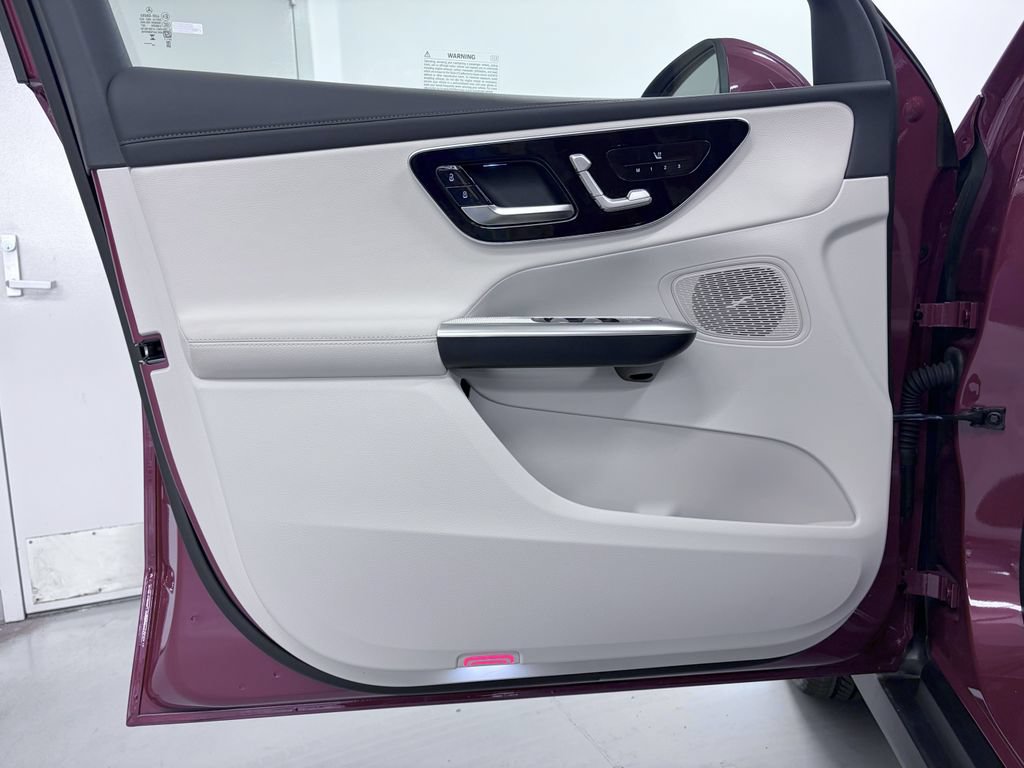 Certified 2025 Mercedes-Benz GLC 300 4MATIC image 17