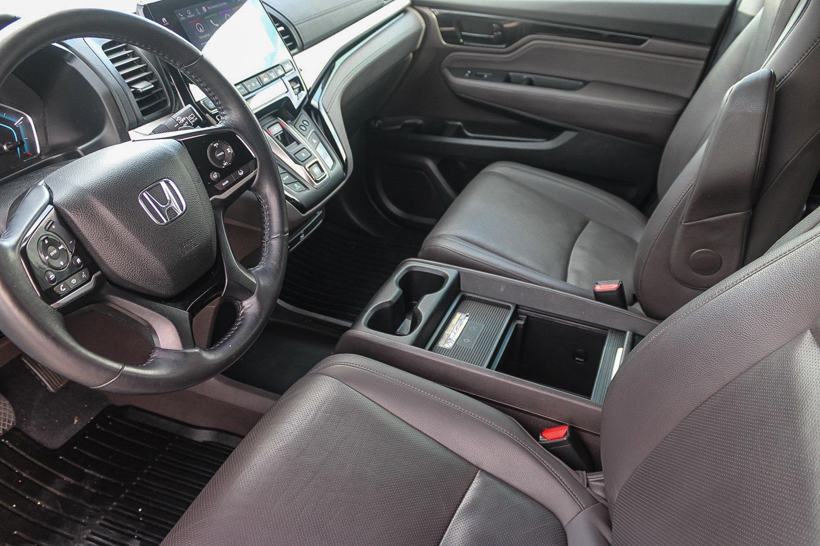 Used 2018 Honda Odyssey Elite image 18