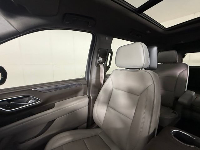 Used 2021 GMC Yukon SLT w/ SLT Premium Package RWD image 13