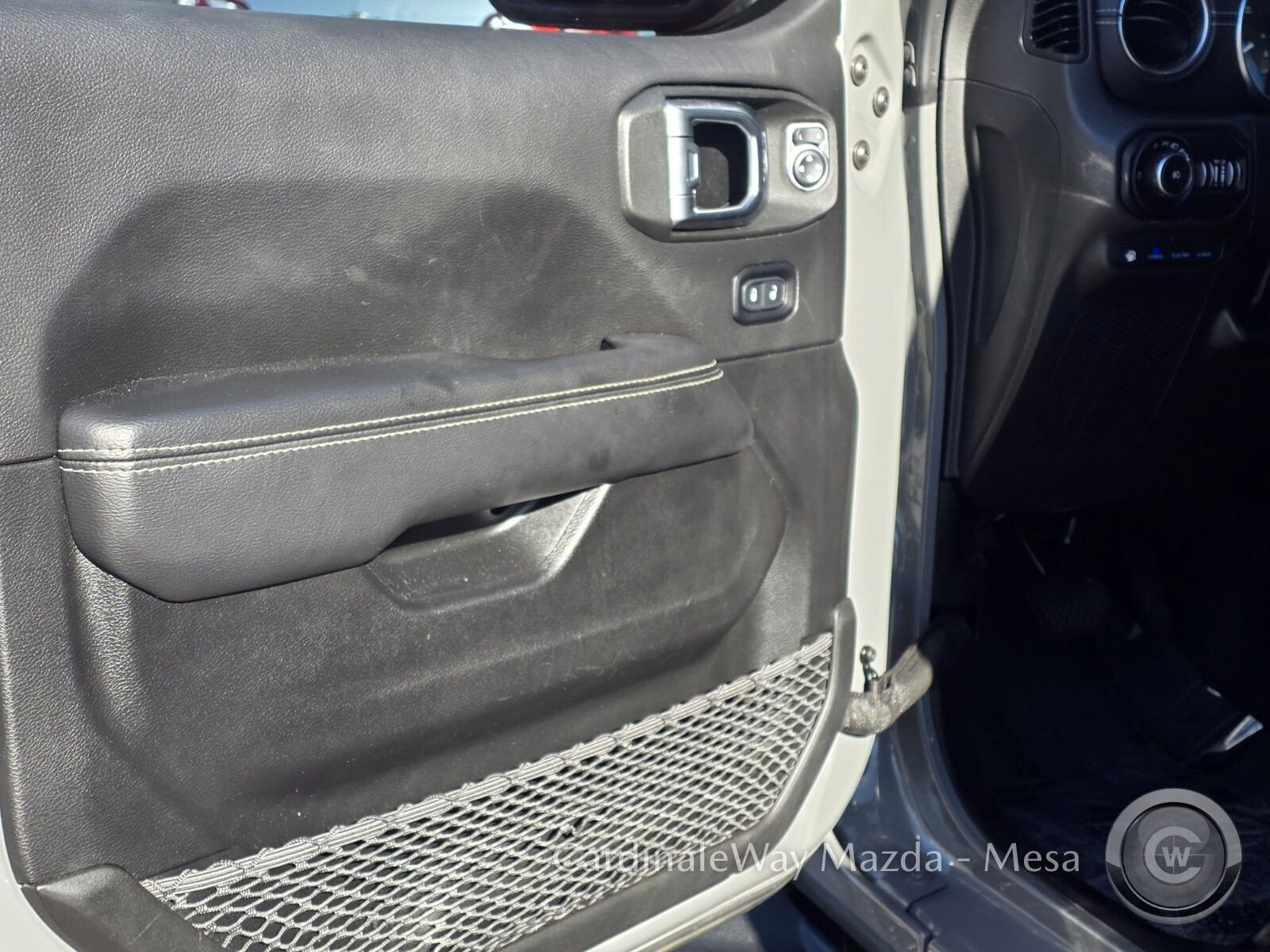 Used 2022 Jeep Wrangler Unlimited Sahara image 11