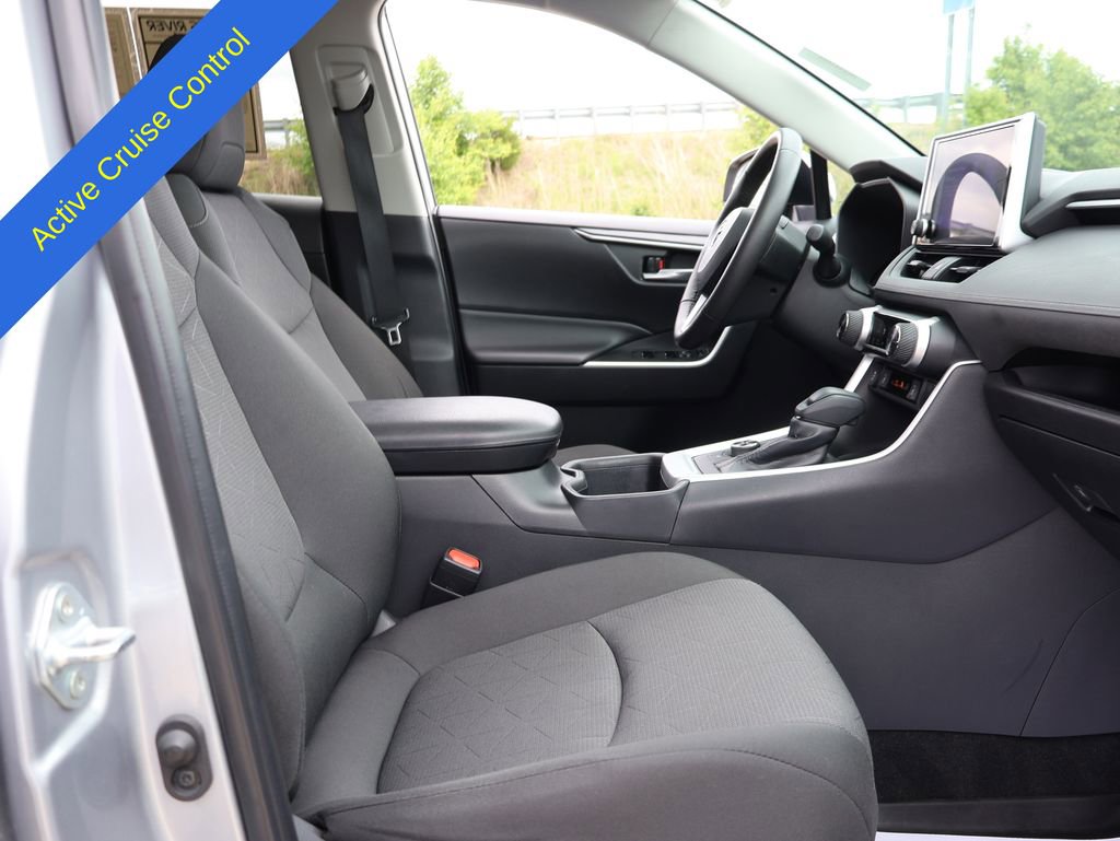 Used 2023 Toyota RAV4 XLE w/ Convenience Package AWD/4WD image 9