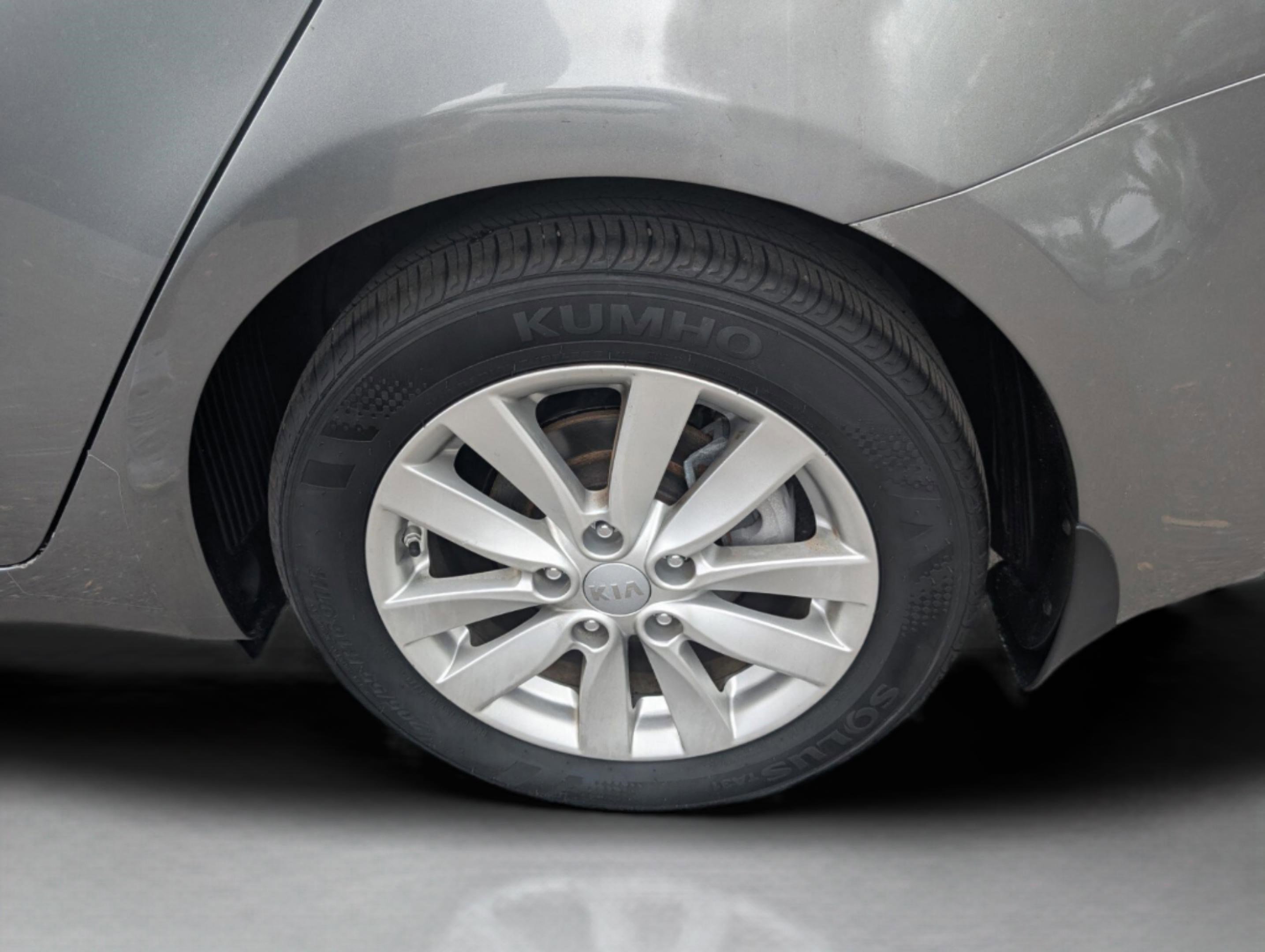 Used 2016 Kia Forte LX w/ LX Popular Plus Package image 40