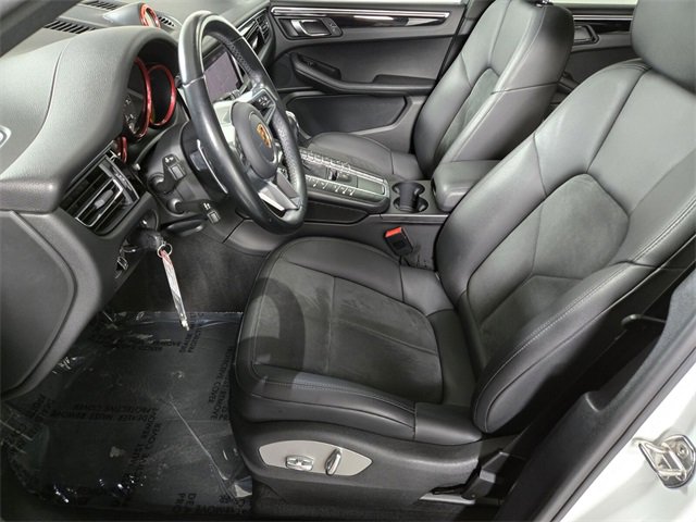 Used 2021 Porsche Macan Base image 13