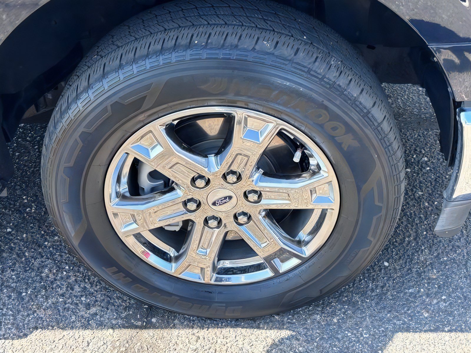 Used 2023 Ford F150 Lariat RWD image 10