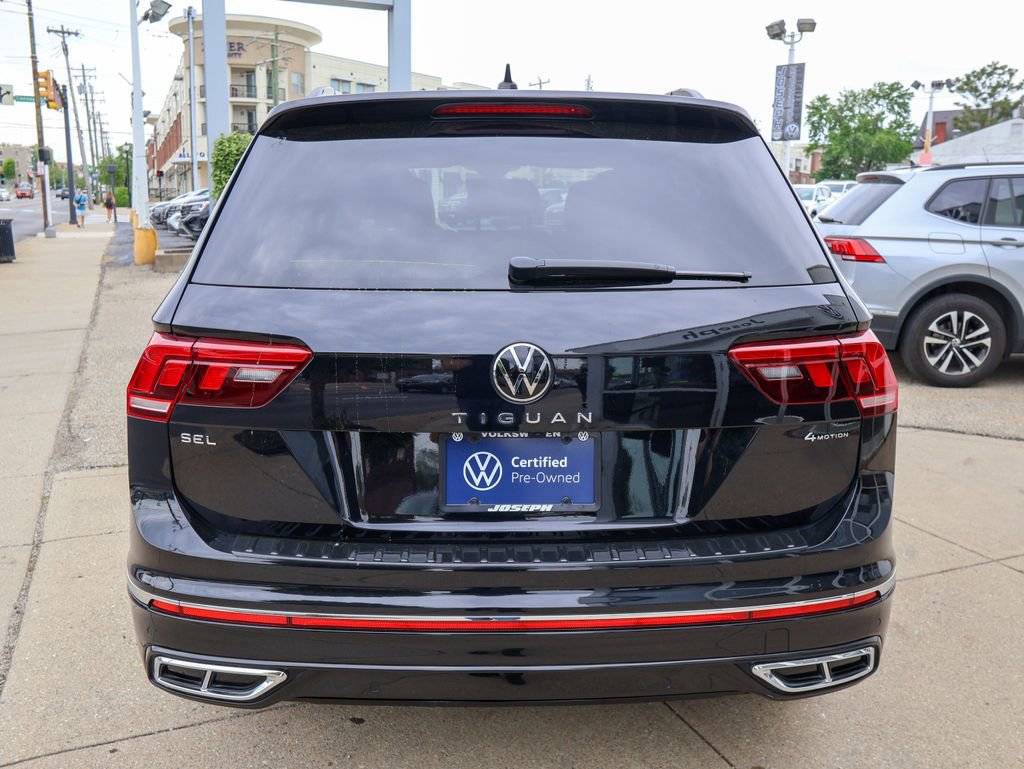 Certified 2024 Volkswagen Tiguan SEL R-Line AWD/4WD image 4