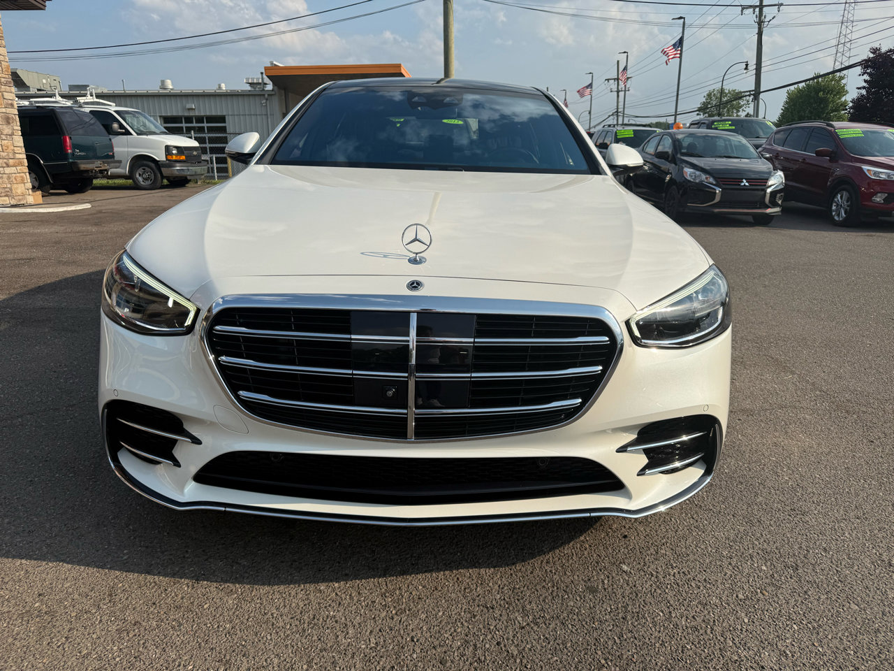 Used 2021 Mercedes-Benz S 580 4MATIC Sedan image 2