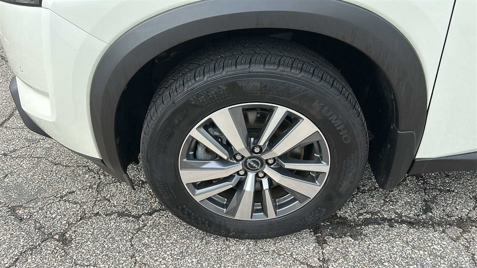 Used 2024 Nissan Pathfinder SL AWD/4WD image 8