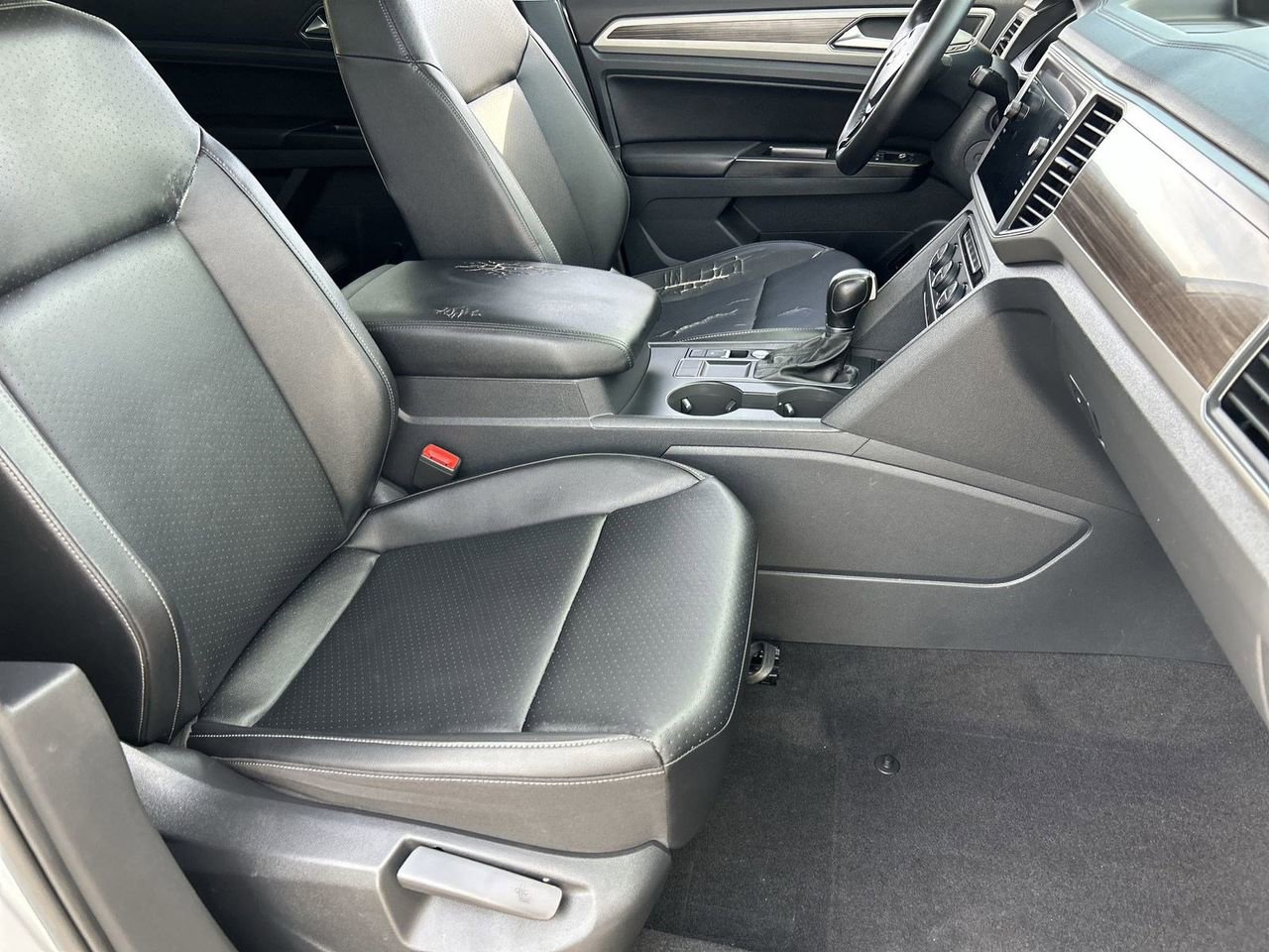 Used 2019 Volkswagen Atlas SE w/ Panoramic Sunroof Package FWD image 8