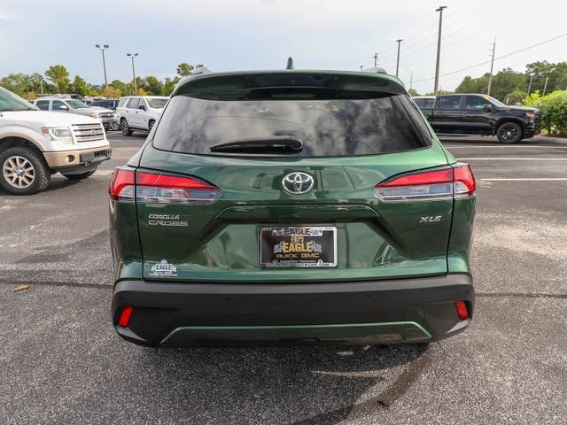 Used 2023 Toyota Corolla Cross XLE w/ Convenience Package FWD image 8