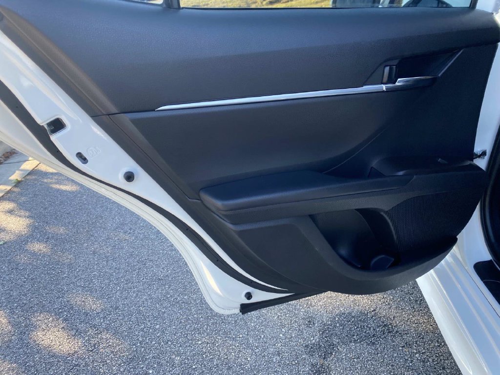 Used 2023 Toyota Camry SE FWD image 13