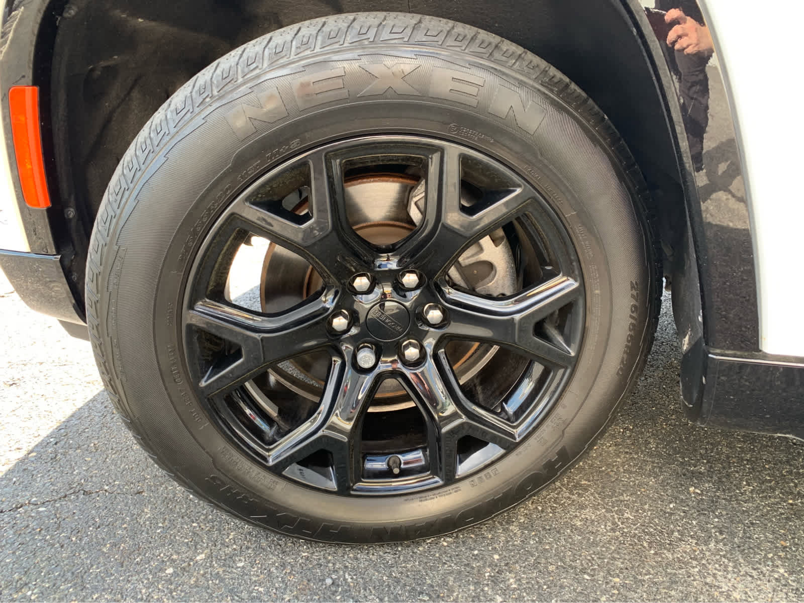 Used 2023 Jeep Wagoneer Series II w/ Convenience Group I image 9