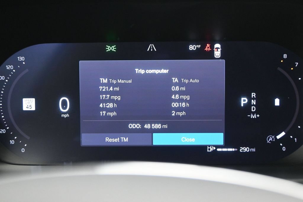 Certified 2023 Volvo XC90 B5 Plus AWD/4WD image 13