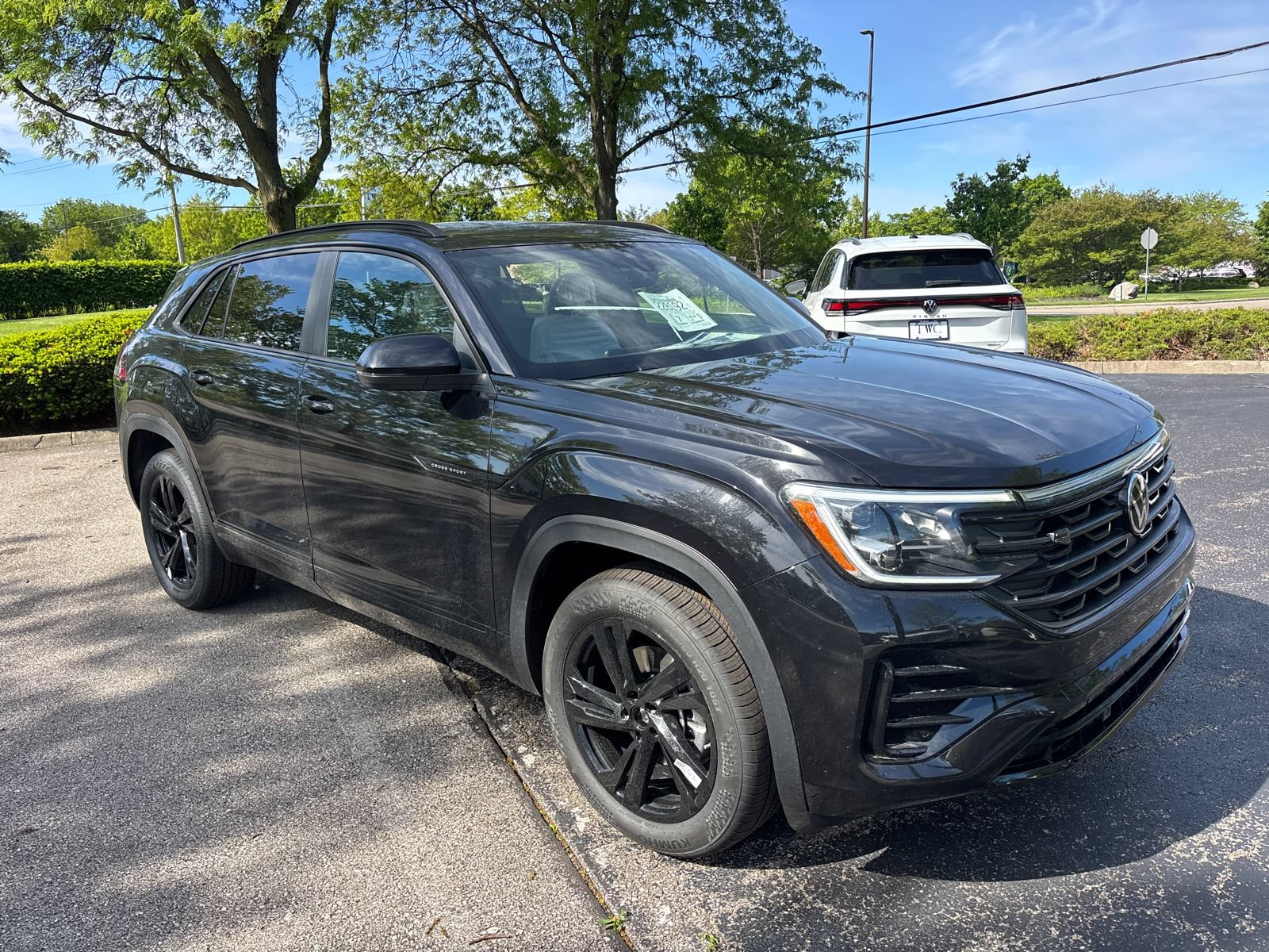New 2026 Volkswagen Atlas Cross Sport SEL R-Line AWD/4WD image 3