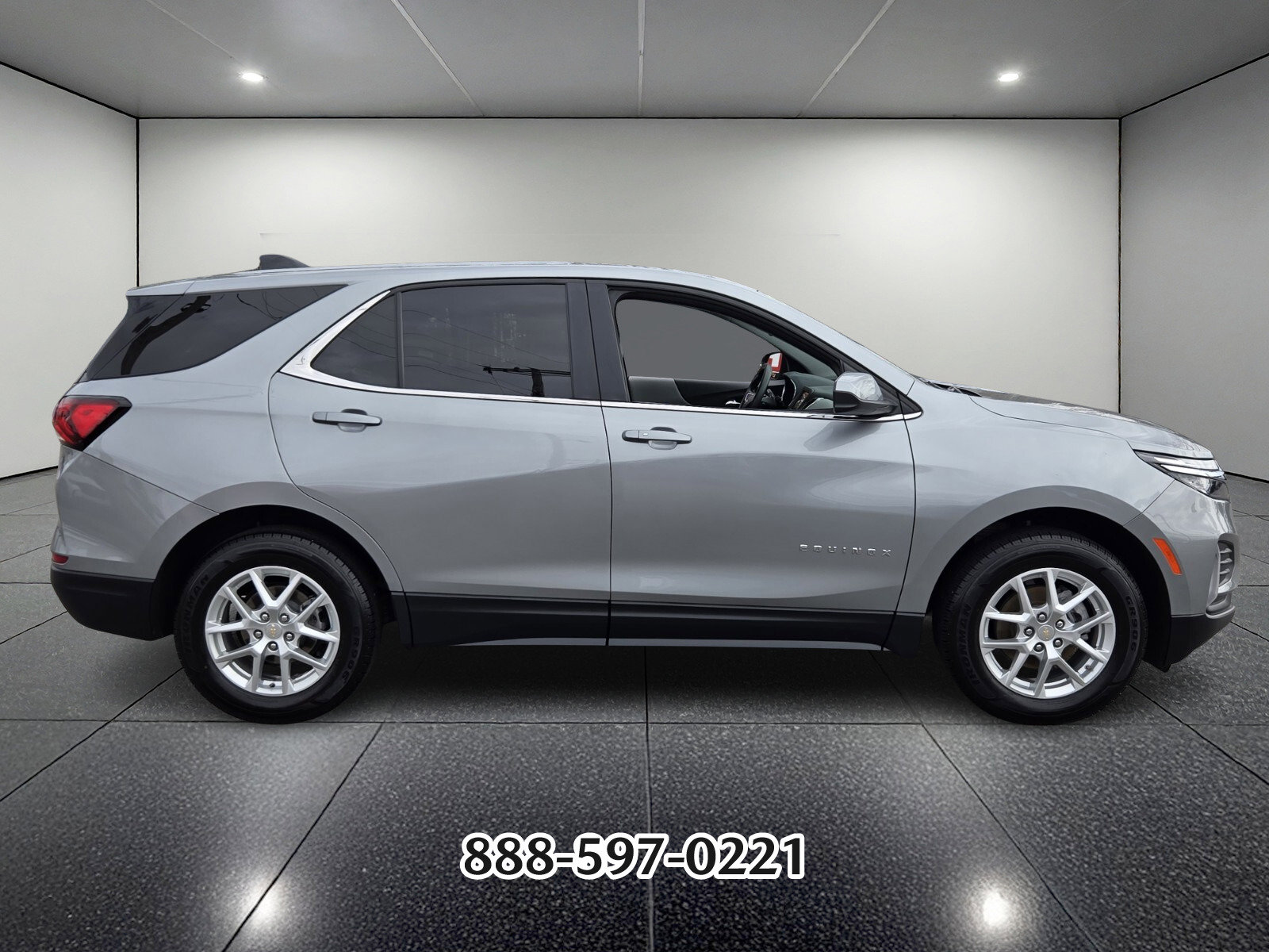 Used 2023 Chevrolet Equinox LT image 6