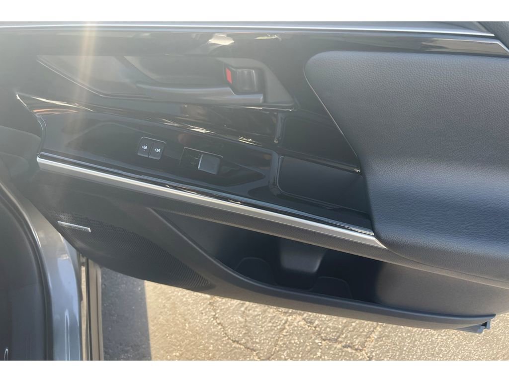 Certified 2024 Subaru Solterra Touring image 22