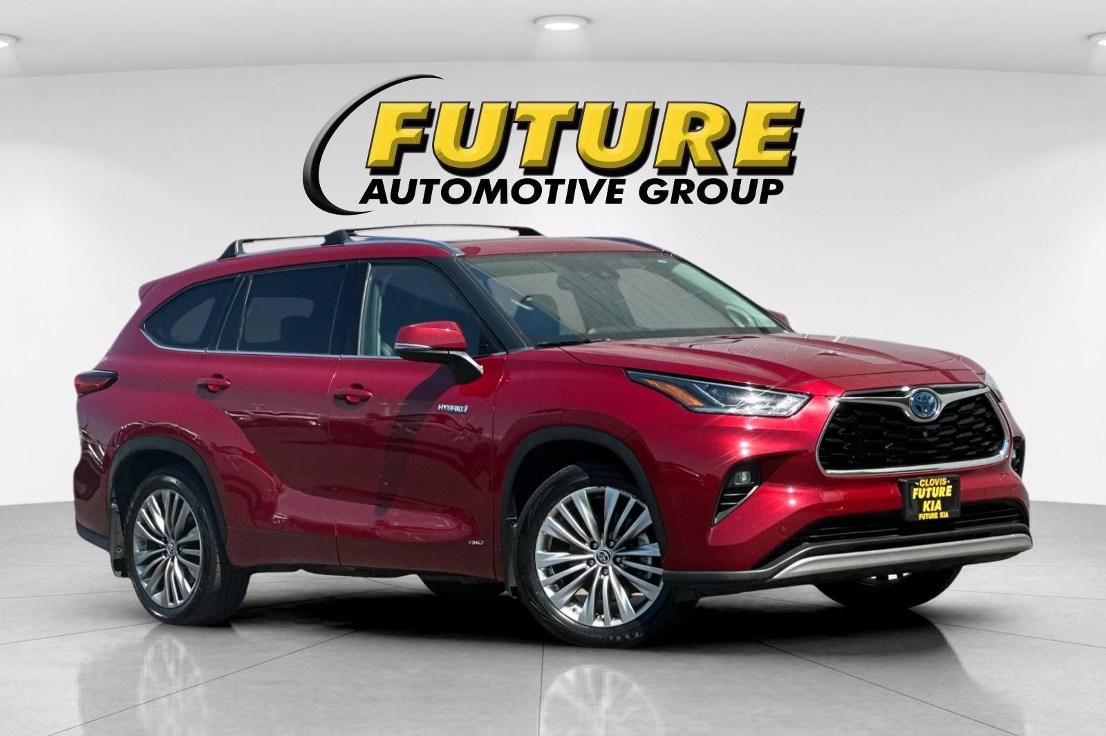 Used 2021 Toyota Highlander Platinum AWD/4WD image 2