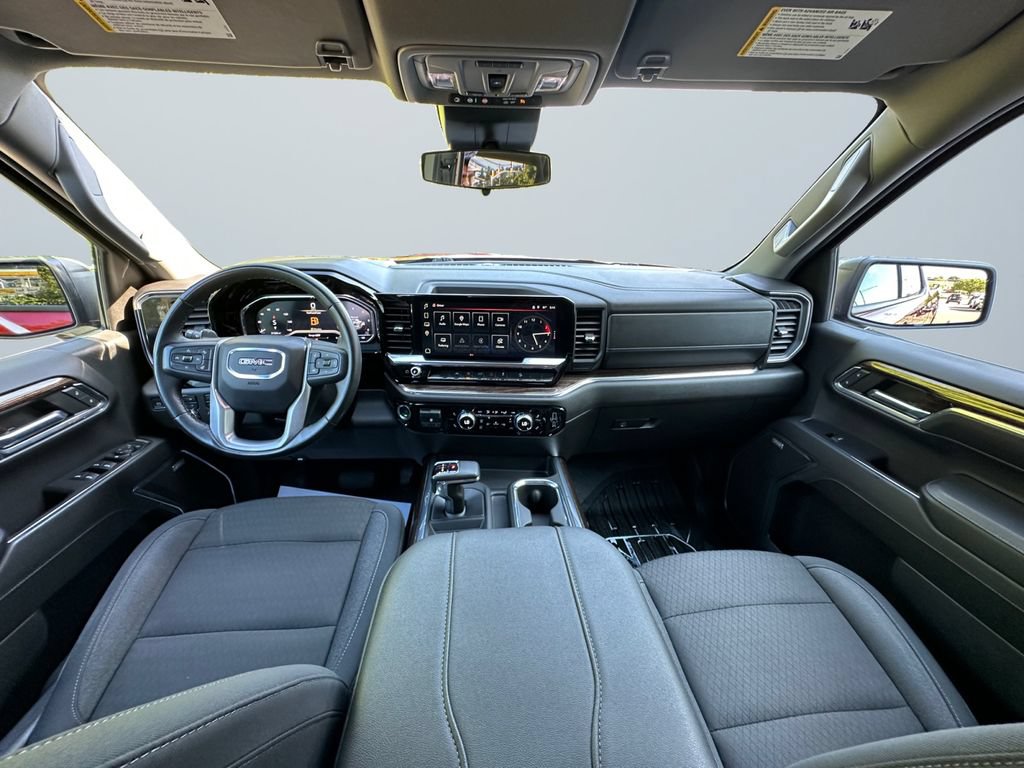 Used 2024 GMC Sierra 1500 Elevation w/ Preferred Package AWD/4WD image 10
