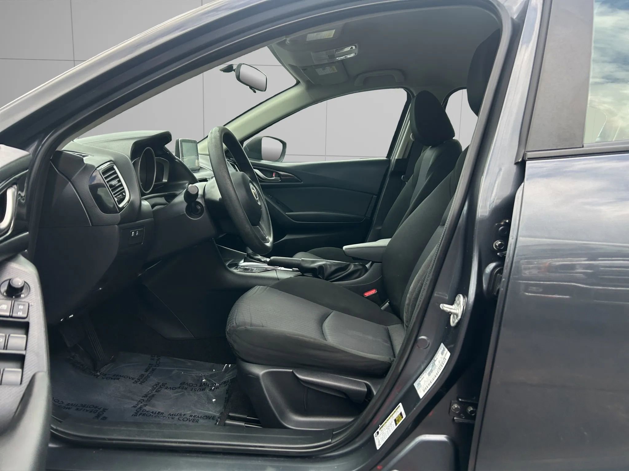 Used 2015 MAZDA MAZDA3 i Sport image 9