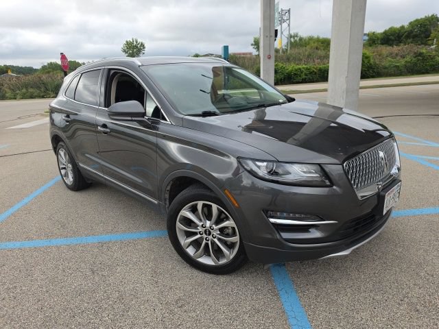 Used 2019 Lincoln MKC Select w/ Select Plus Package AWD/4WD image 2