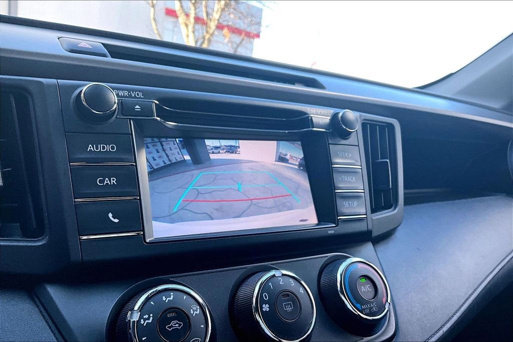 Used 2017 Toyota RAV4 LE image 13