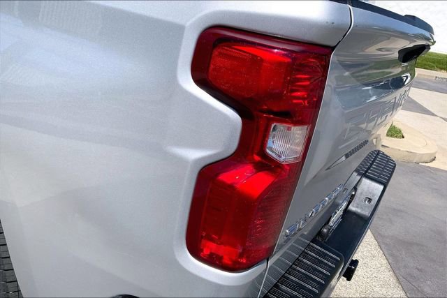 Used 2020 Chevrolet Silverado 1500 LT AWD/4WD image 28