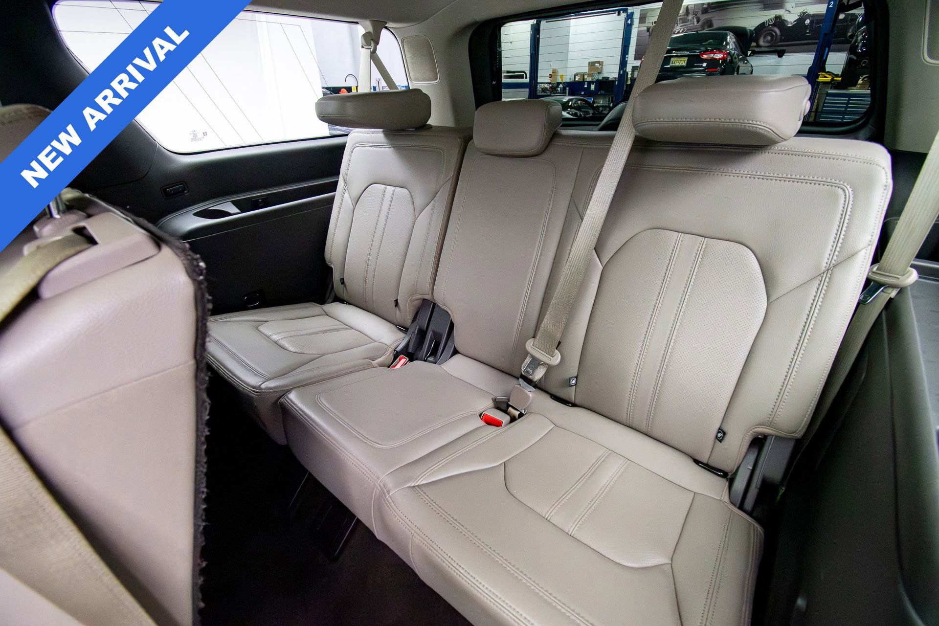 Used 2020 Ford Expedition Max Limited w/ Equipment Group 301A image 13