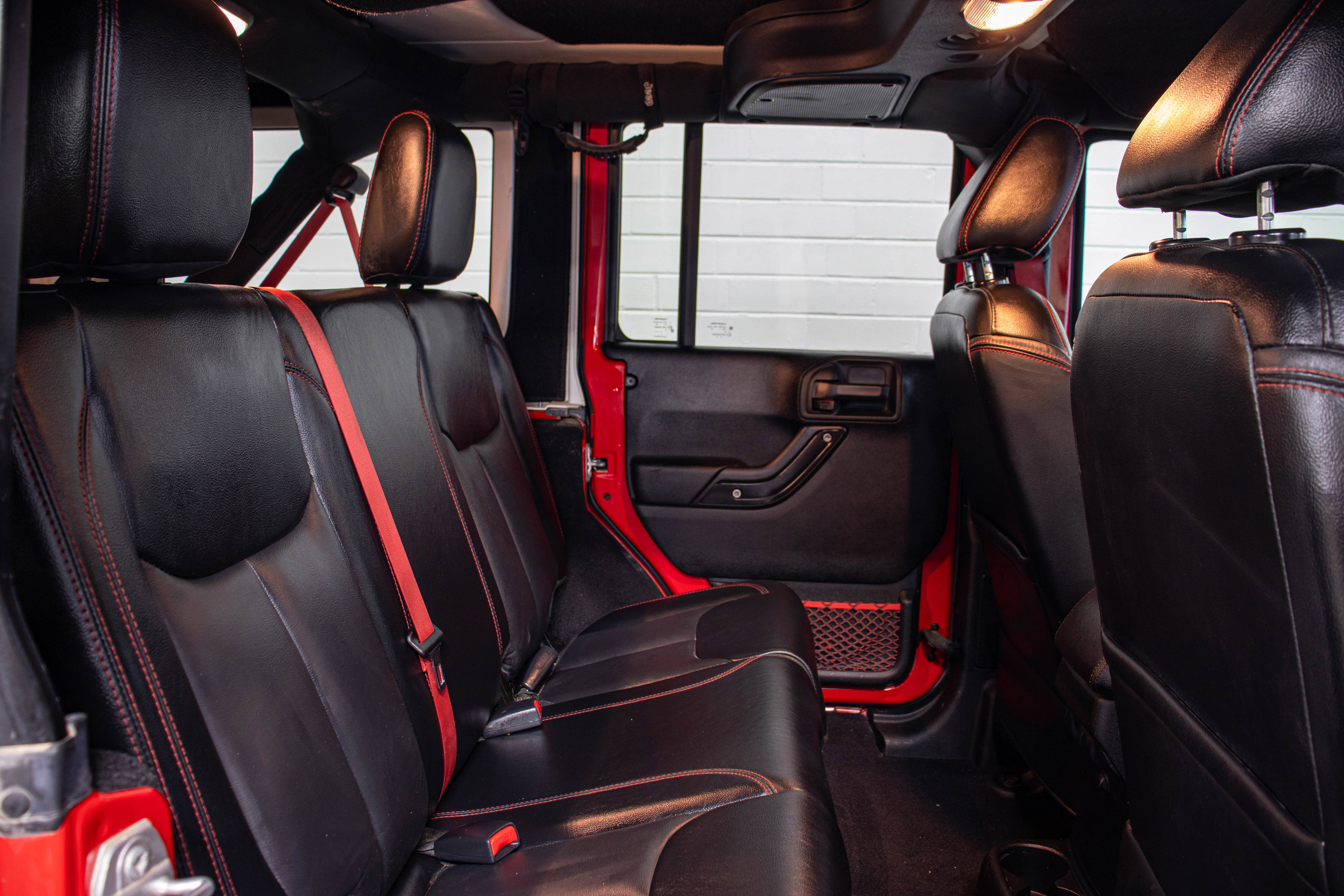 Used 2017 Jeep Wrangler Unlimited Rubicon image 18