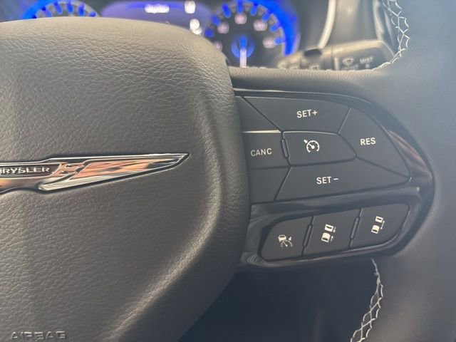 New 2026 Chrysler Pacifica Limited w/ S Appearance Package image 36