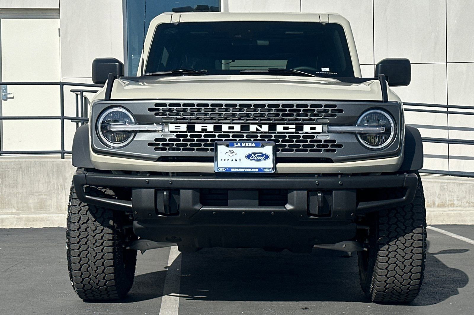 New 2026 Ford Bronco Badlands w/ Sasquatch Package image 8