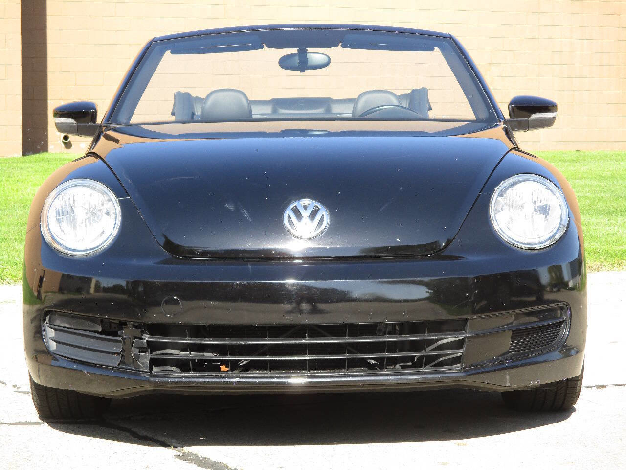 Used 2013 Volkswagen Beetle 2.5 FWD image 34