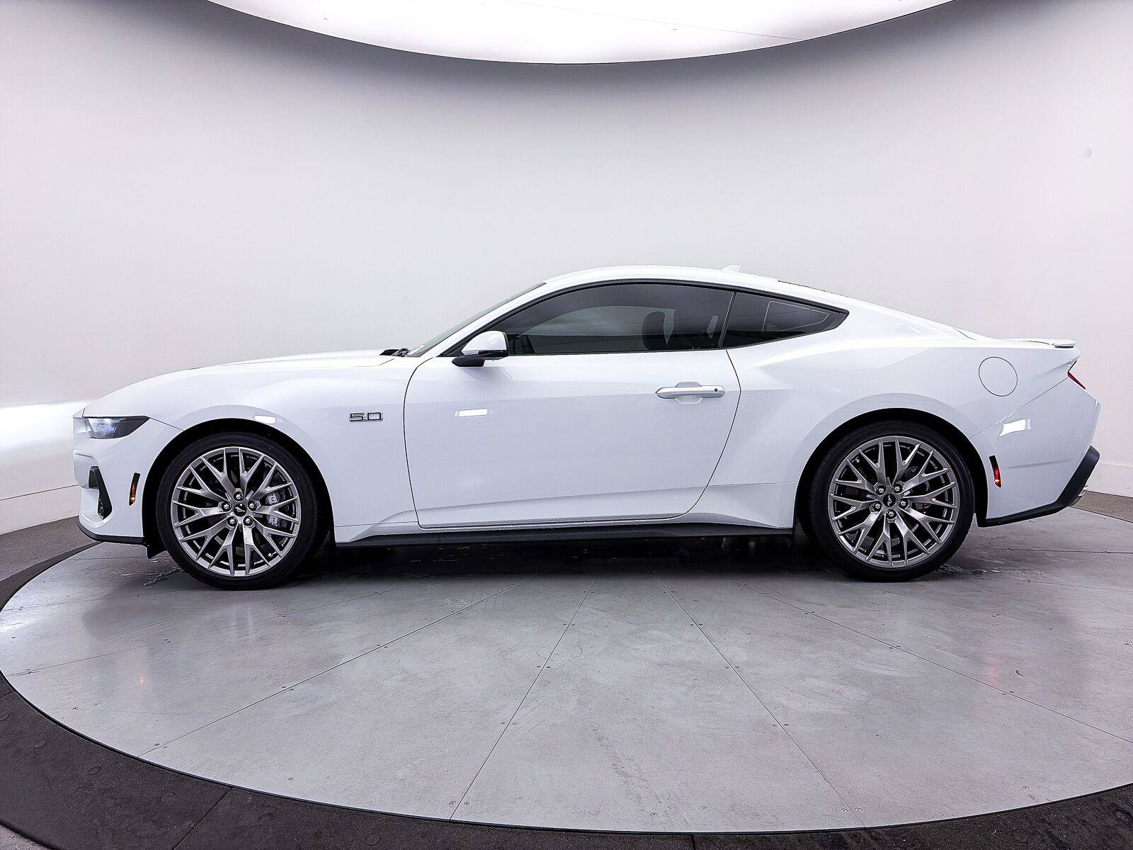 Used 2025 Ford Mustang GT Premium RWD image 41