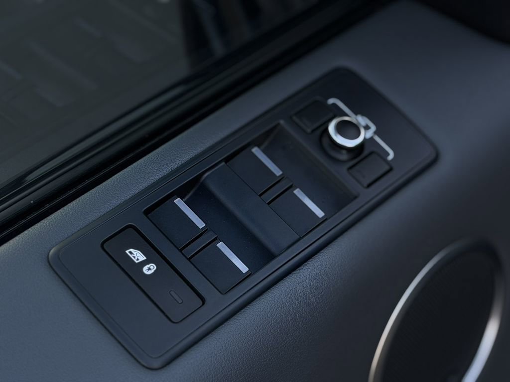 Used 2015 Land Rover Range Rover Sport Supercharged image 15