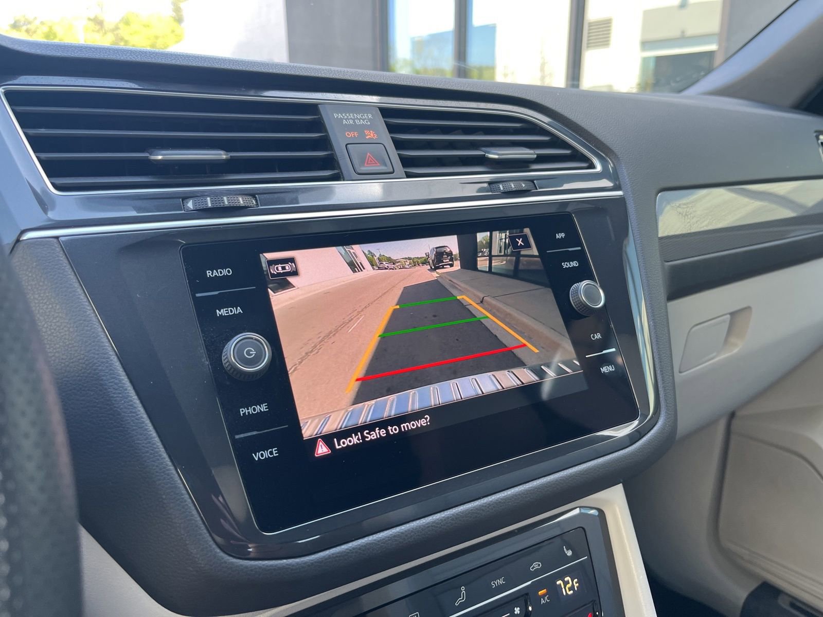 Used 2024 Volkswagen Tiguan SE R-Line image 22