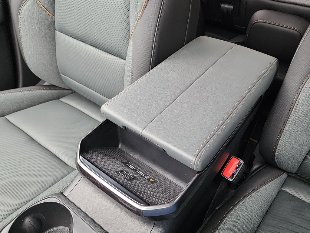 New 2026 GMC Terrain AT4 w/ Convenience Package III image 33