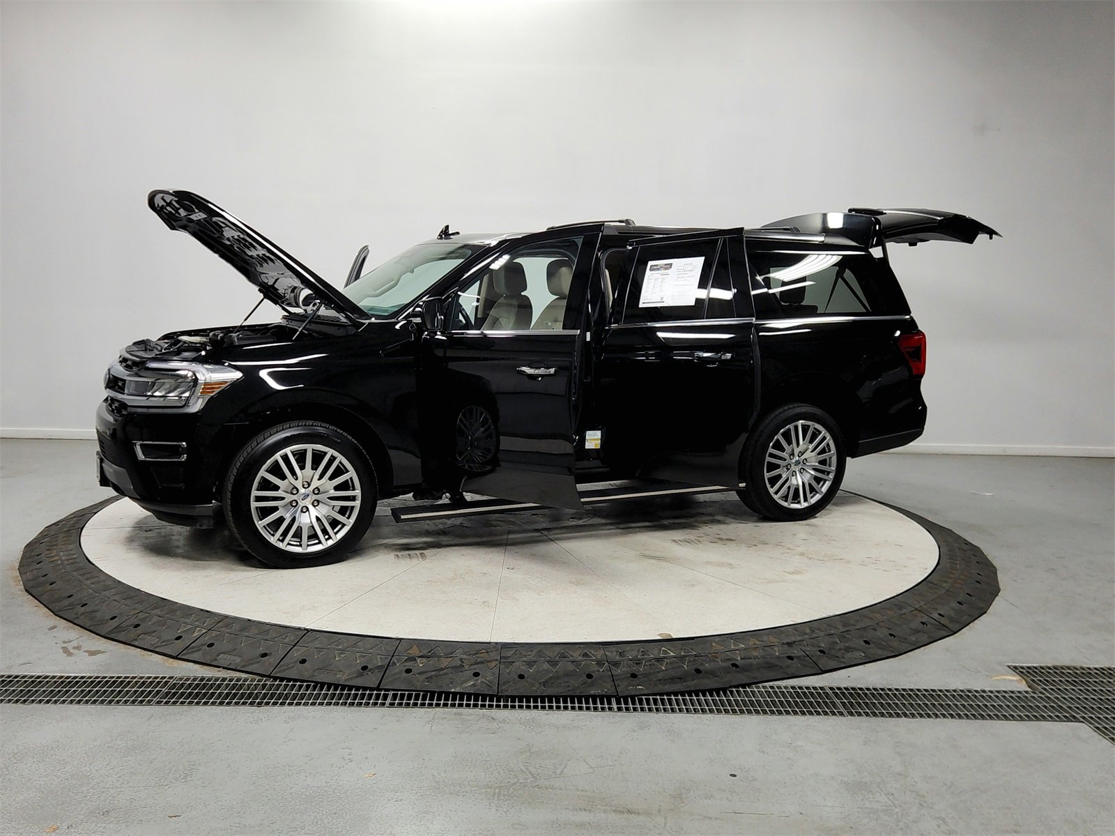 Used 2023 Ford Expedition Max Limited image 11