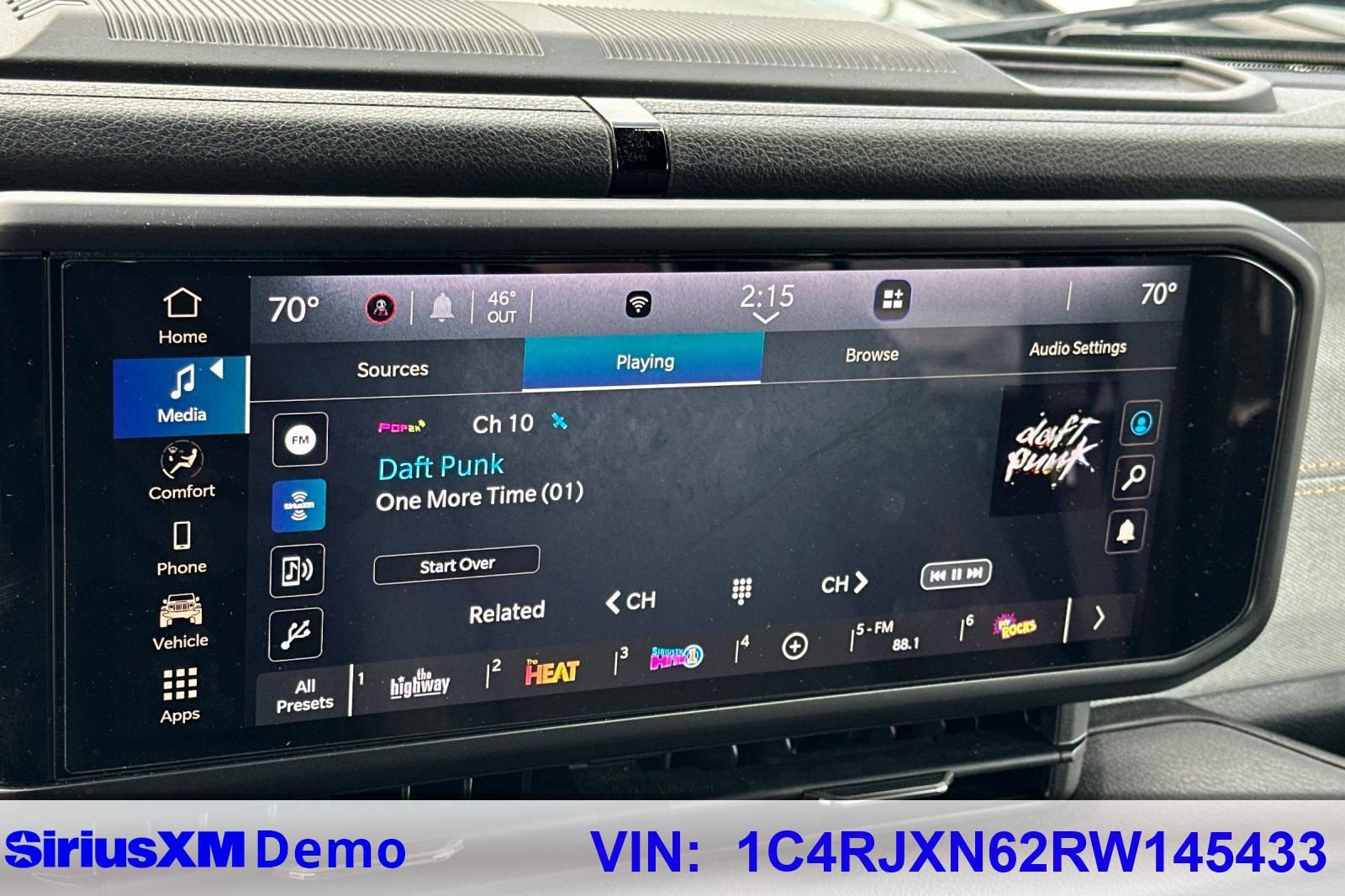 Used 2024 Jeep Wrangler Unlimited w/ Technology Group image 26