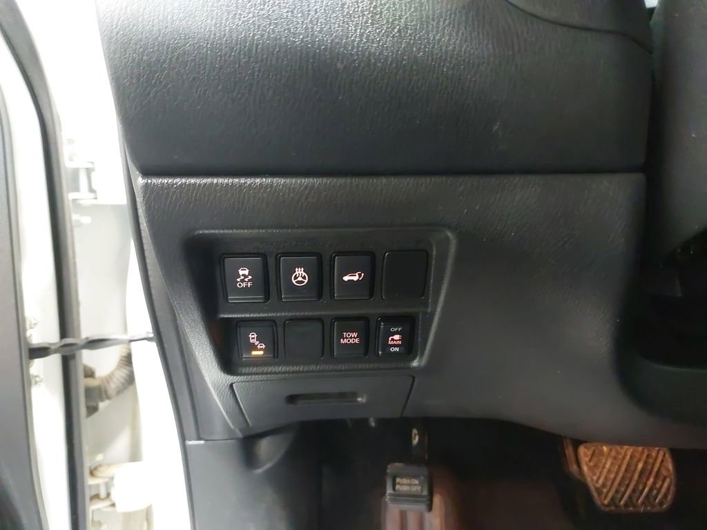 Used 2019 Nissan Pathfinder SL image 29