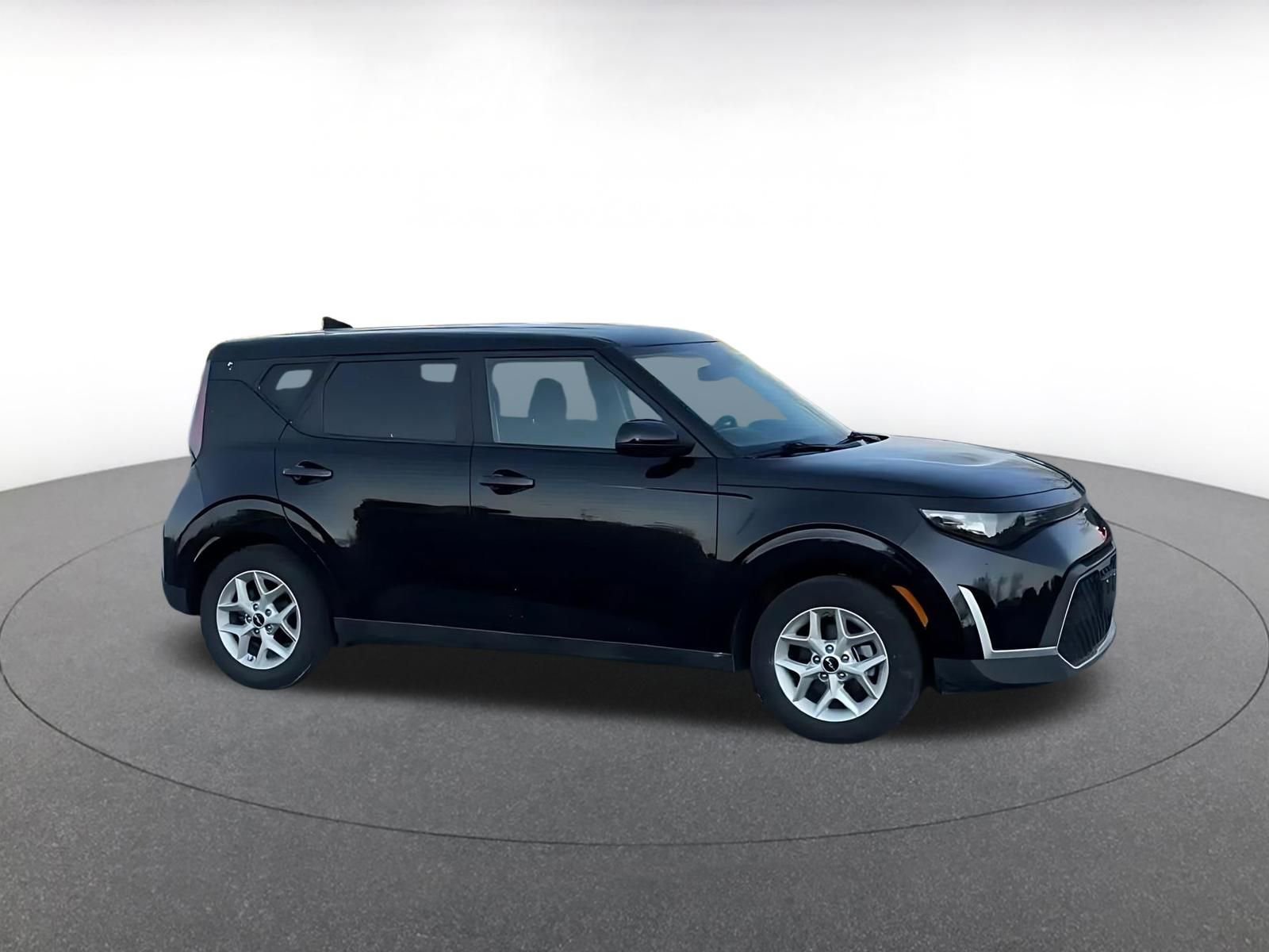 Used 2025 Kia Soul LX w/ LX Technology Package video 2