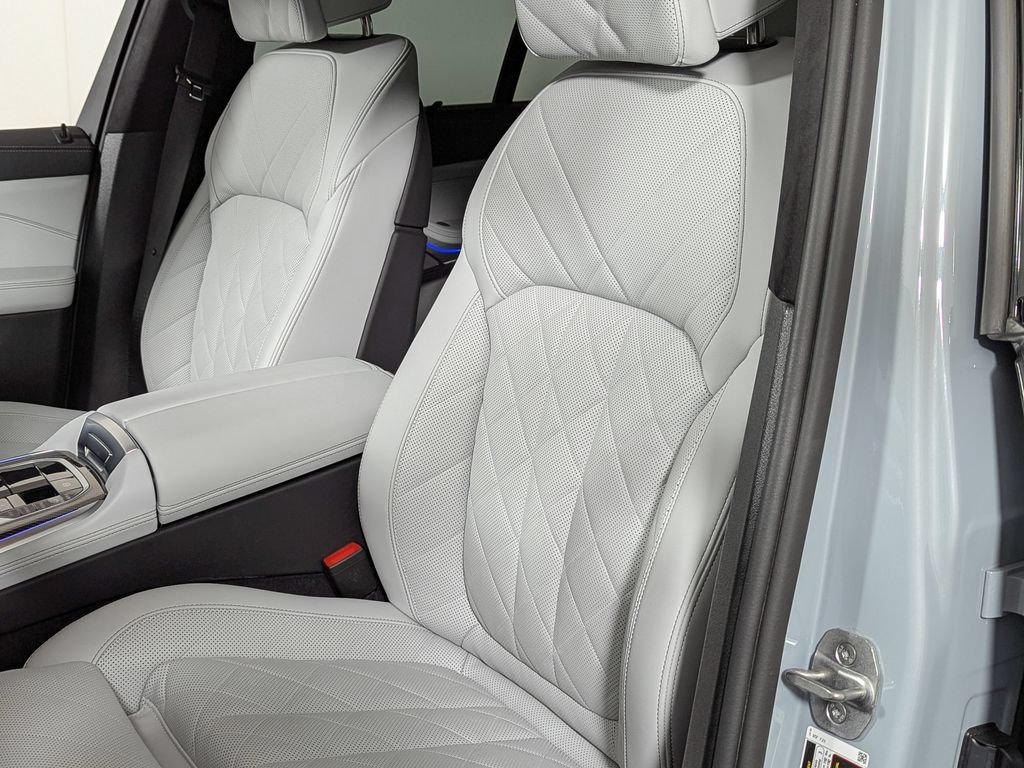 Used 2026 BMW X5 M60i AWD/4WD image 21