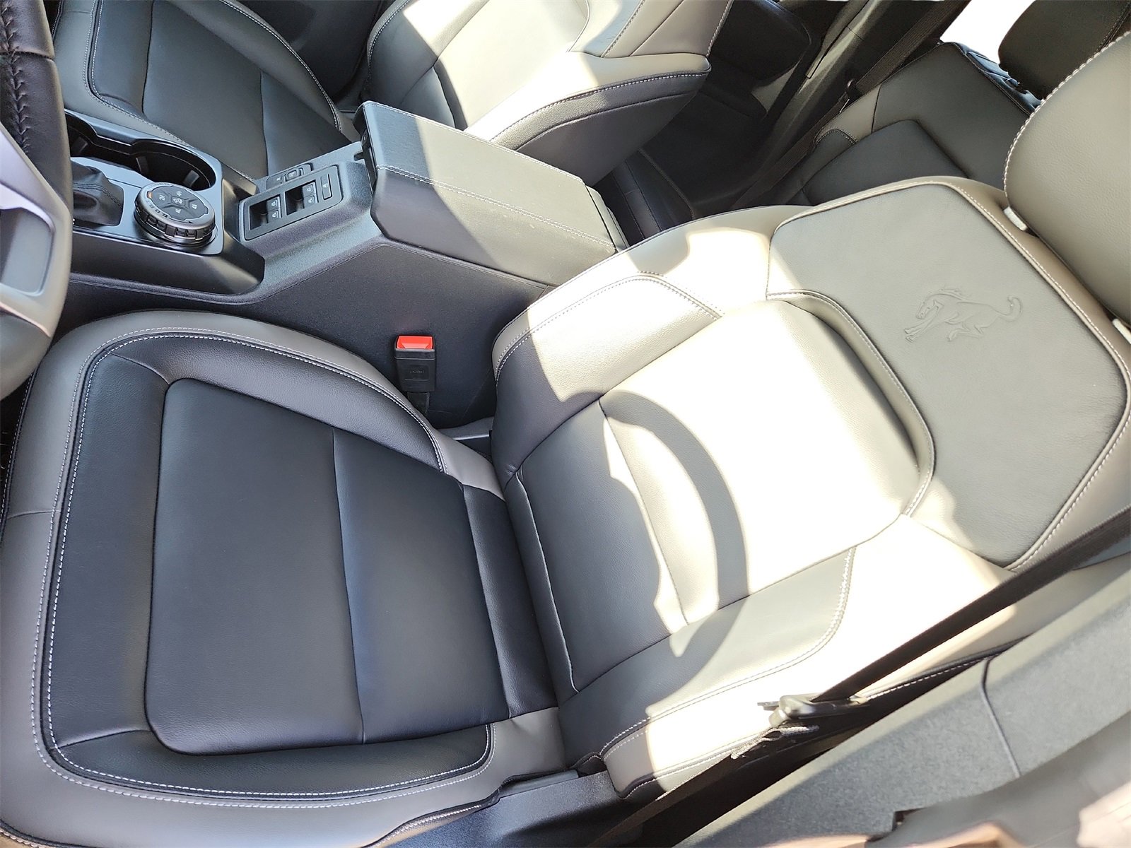 New 2025 Ford Bronco Outer Banks w/ Sasquatch Package image 10