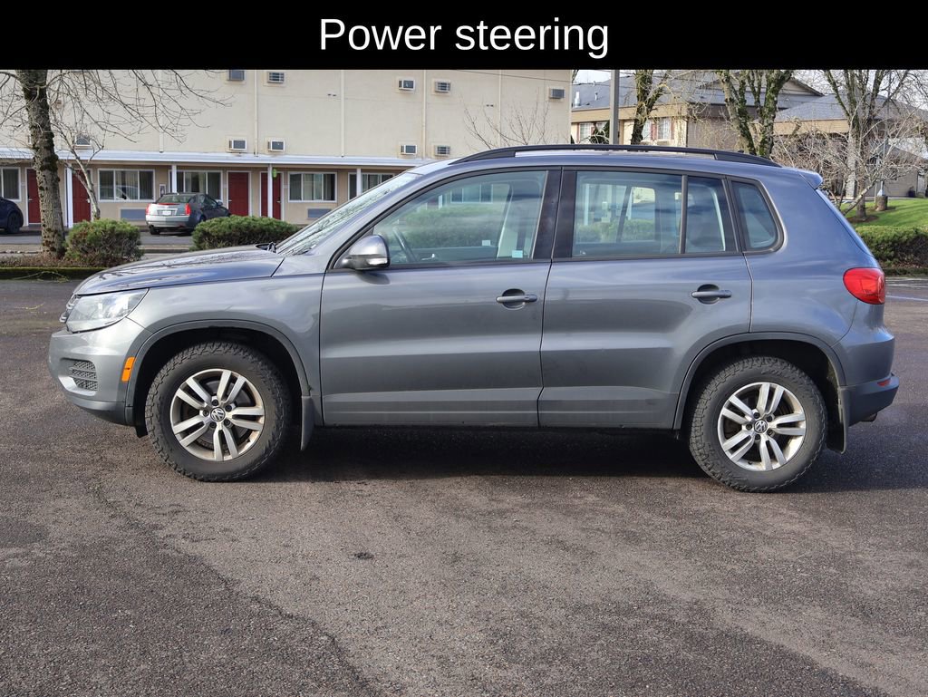 Used 2017 Volkswagen Tiguan S image 3
